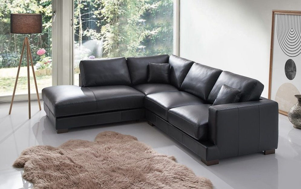 ACME Geralyn Sectional Sofa LV02397